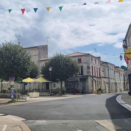 Le Duplex Du Centre - Ideal Pour Un Sejour Detente ! Saint-Savinien المظهر الخارجي الصورة