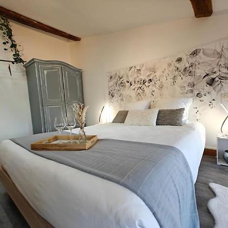 Le Duplex Du Centre - Ideal Pour Un Sejour Detente ! Saint-Savinien المظهر الخارجي الصورة