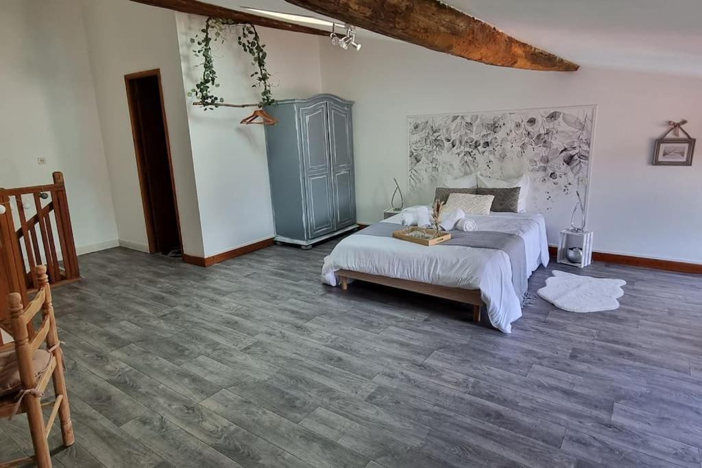 Le Duplex Du Centre - Ideal Pour Un Sejour Detente ! Saint-Savinien المظهر الخارجي الصورة